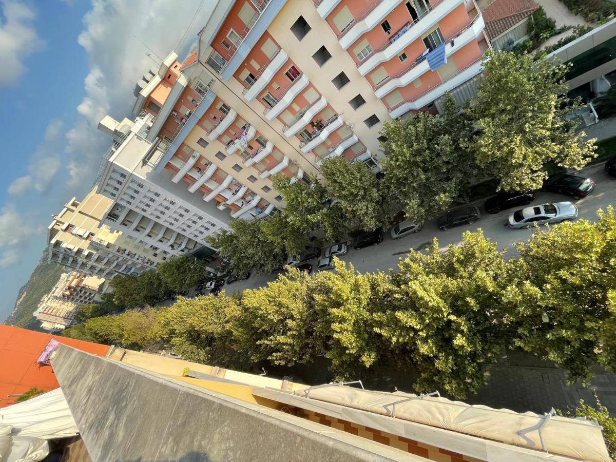 Venus - Cozy Apt With Terrace Vlorë Exteriör bild