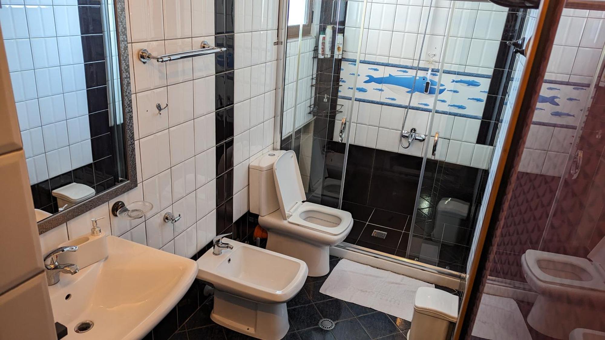 Venus - Cozy Apt With Terrace Vlorë Exteriör bild